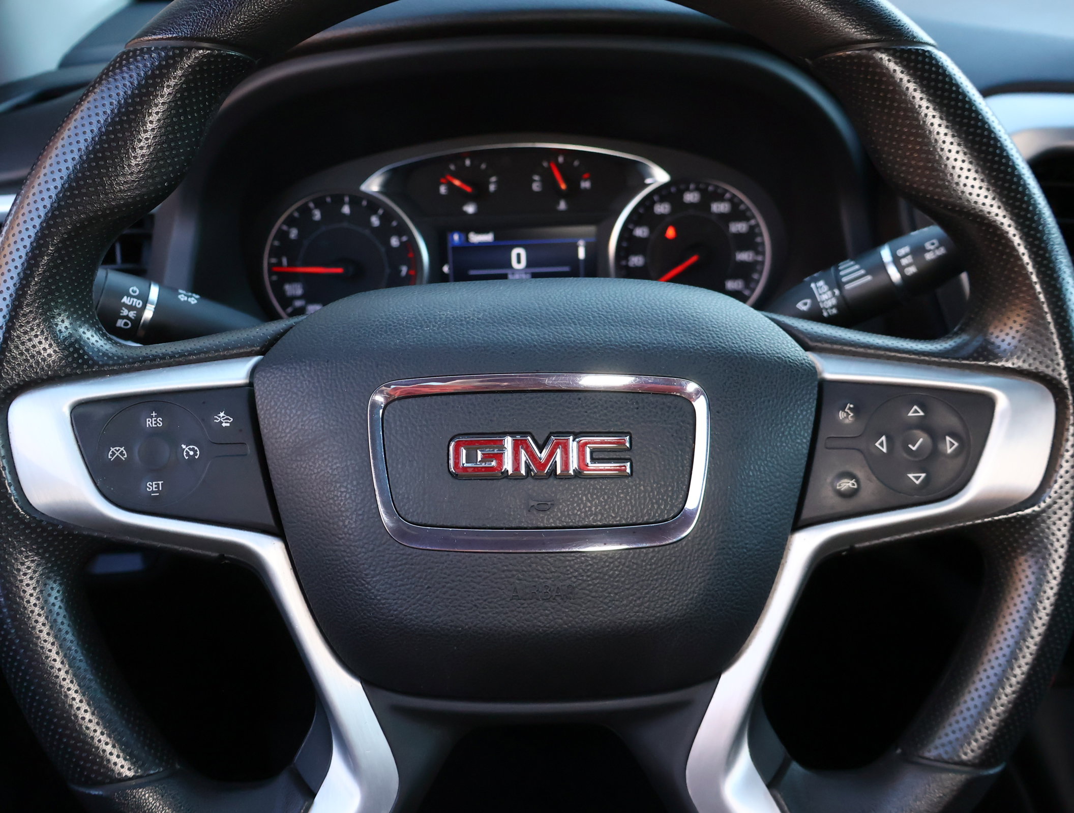 Used 2023 GMC Acadia SLE w/ Driver Convenience Package image 13