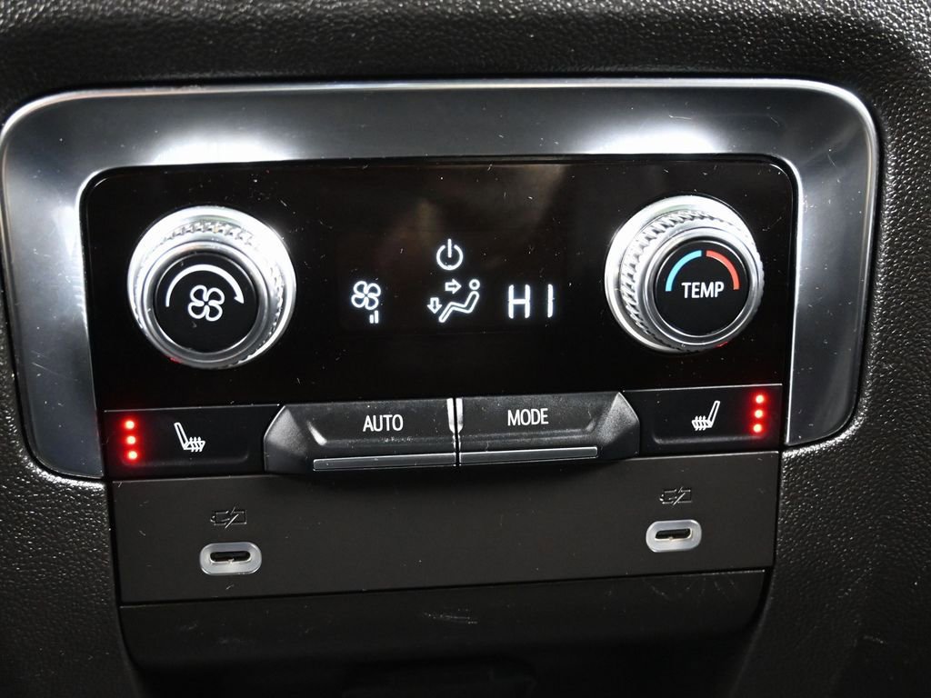 Used 2024 GMC Yukon Denali AWD/4WD image 35