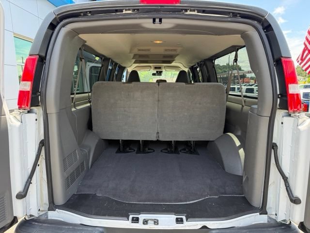 Used 2019 Chevrolet Express 3500 LT w/ LT Preferred Equipment Group RWD image 21