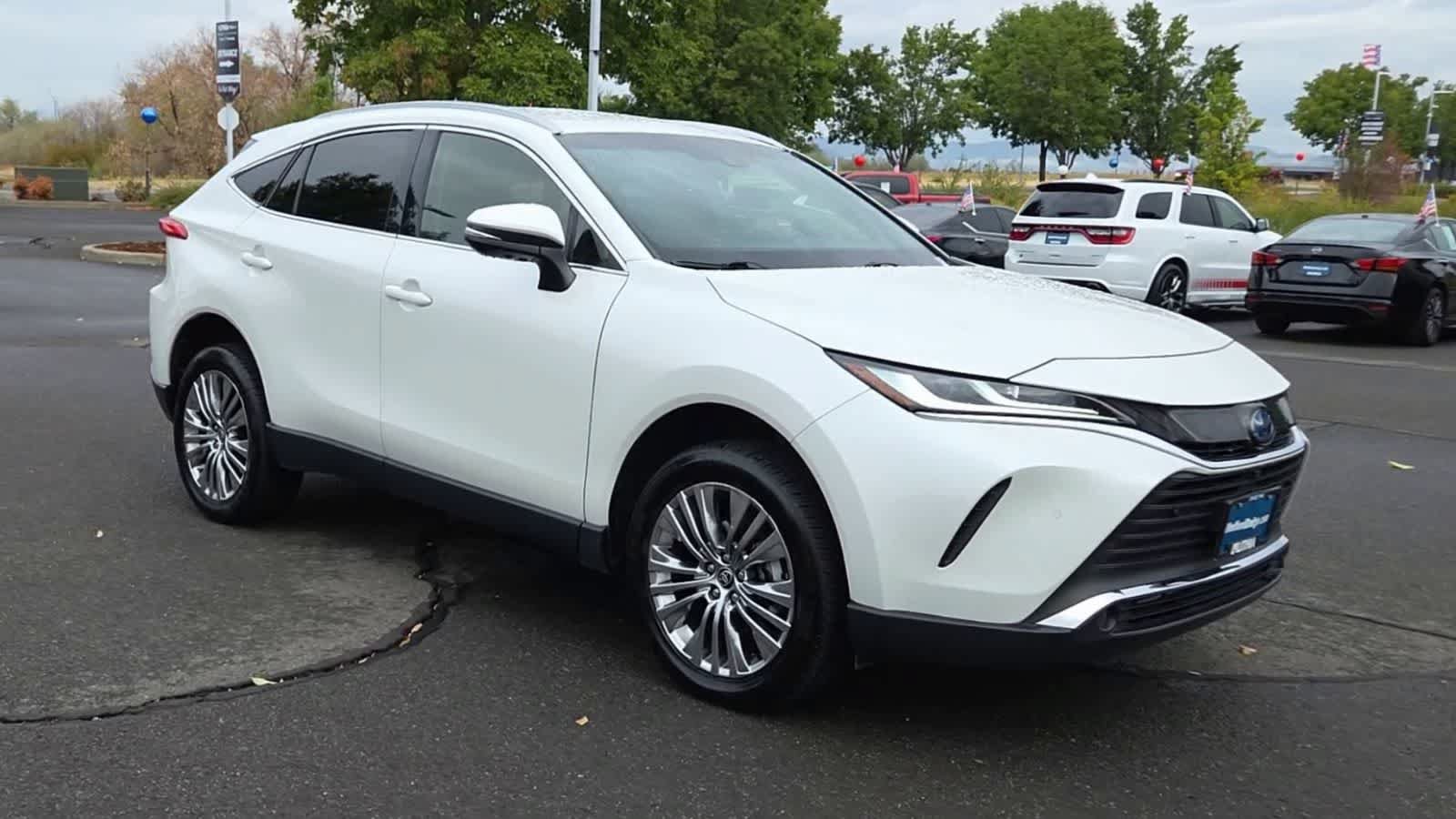 Used 2021 Toyota Venza Limited w/ Advanced Technology Package AWD/4WD image 2