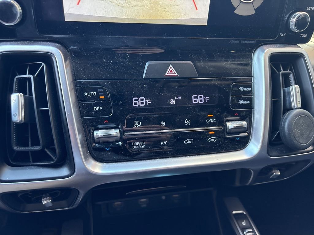 Certified 2023 Kia Sorento EX image 17