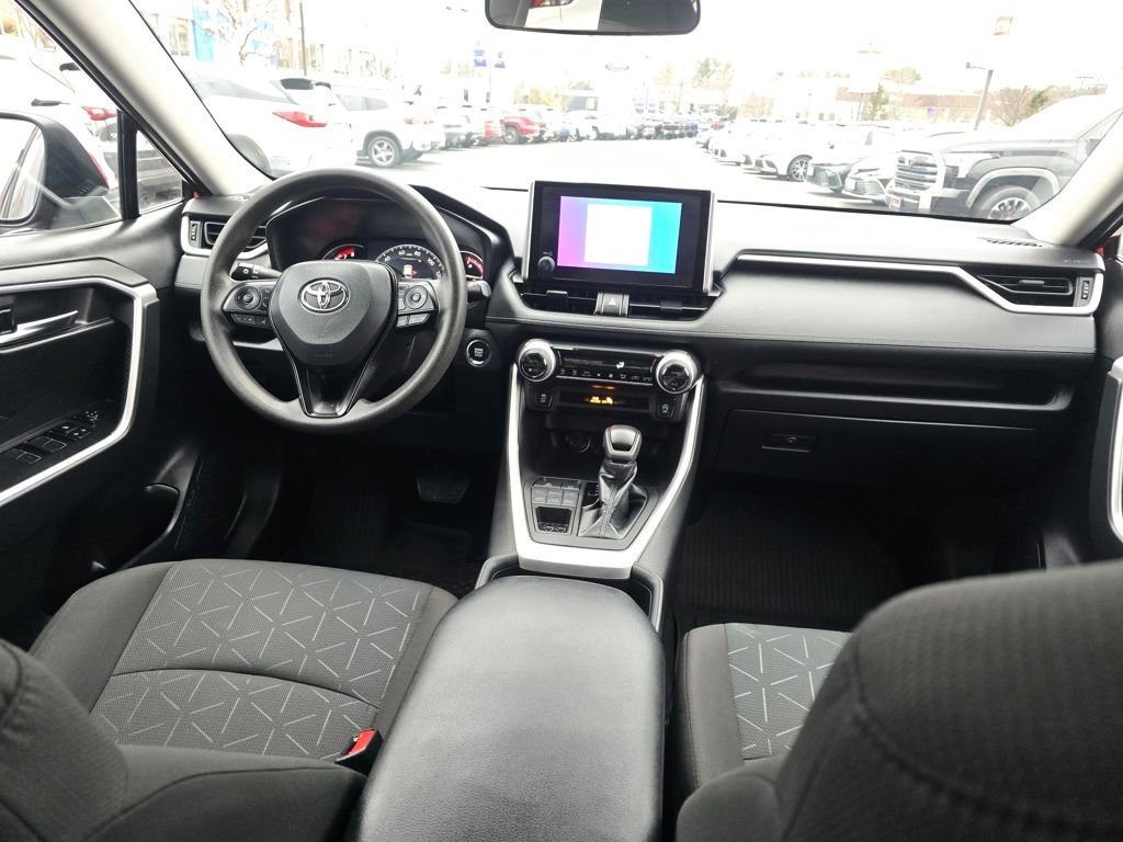 Used 2023 Toyota RAV4 XLE AWD/4WD image 15