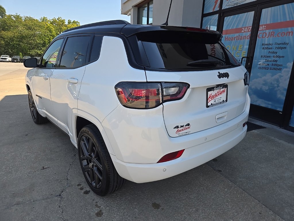 Used 2024 Jeep Compass Limited w/ High Altitude Package AWD/4WD image 9