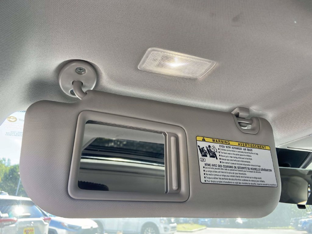 Used 2025 Toyota RAV4 XLE w/ Convenience Package FWD image 31