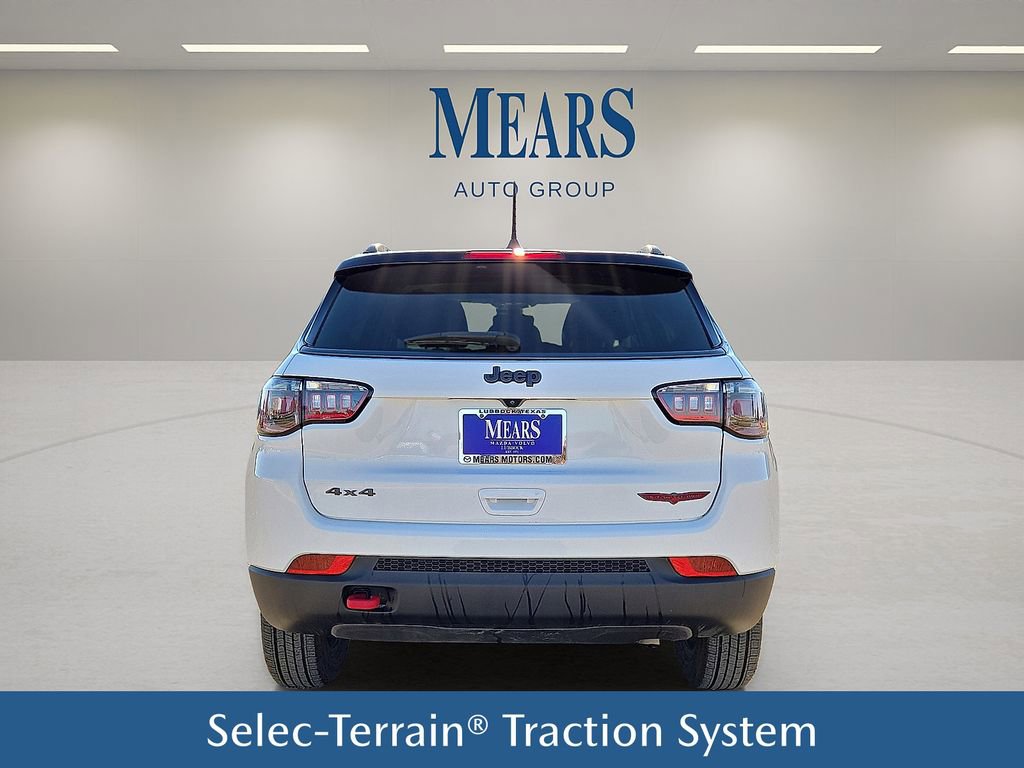 Used 2022 Jeep Compass Trailhawk image 5