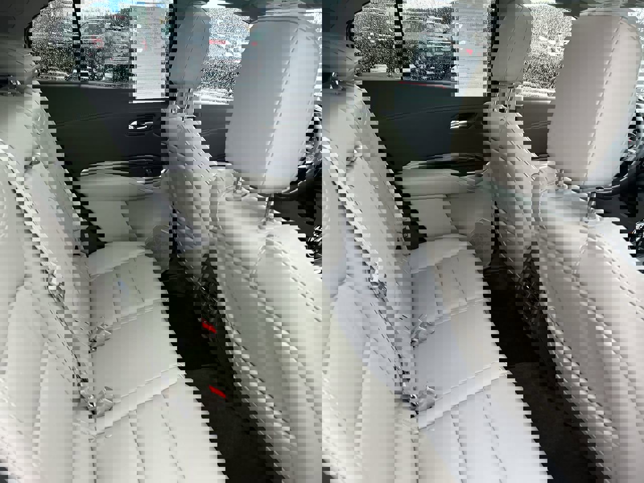 Used 2022 Cadillac XT4 Luxury w/ Cold Weather Package image 17