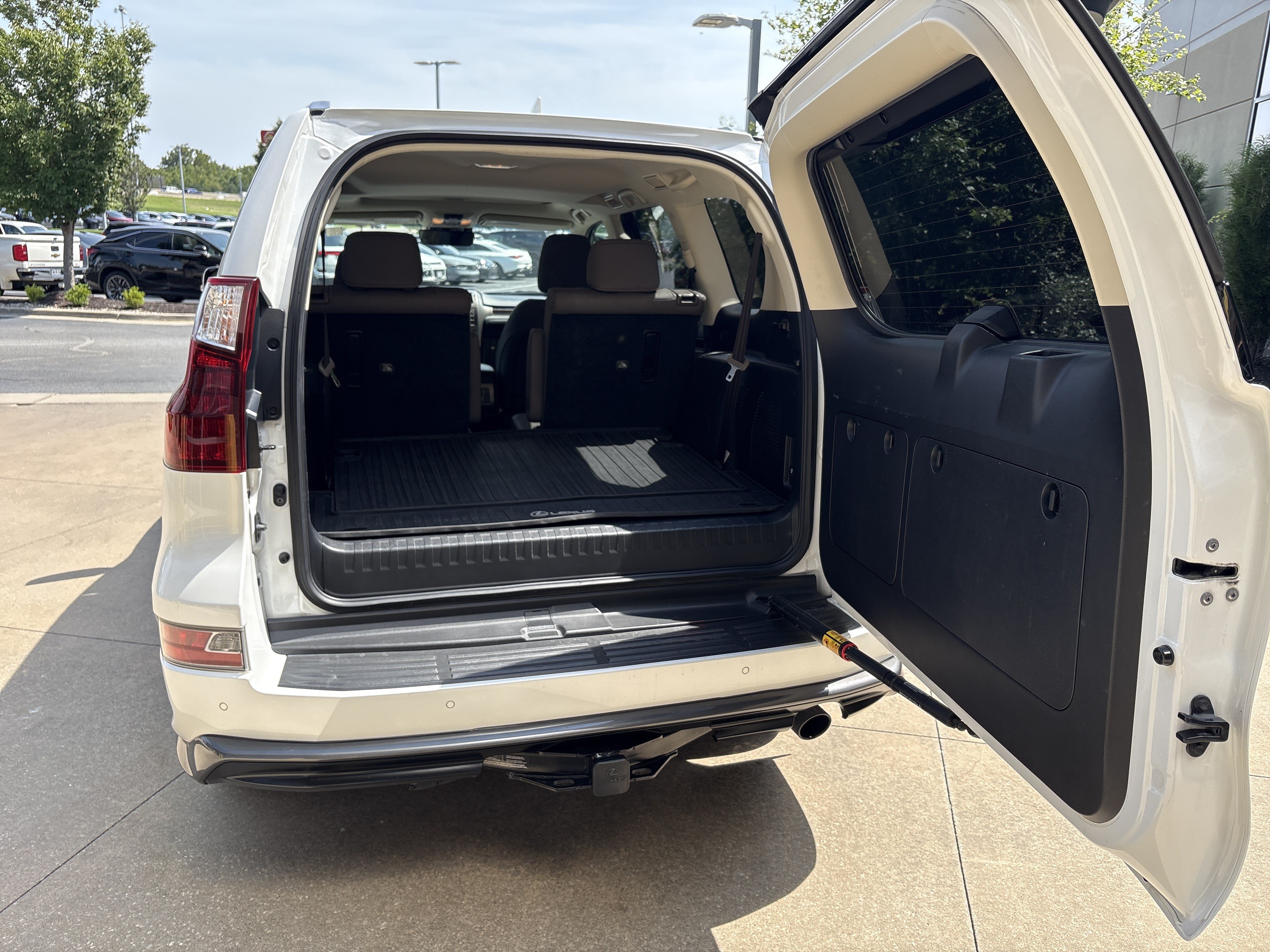 Used 2020 Lexus GX 460 Premium AWD/4WD image 32