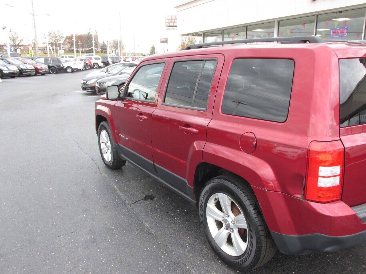 Used 2014 Jeep Patriot Latitude FWD image 39