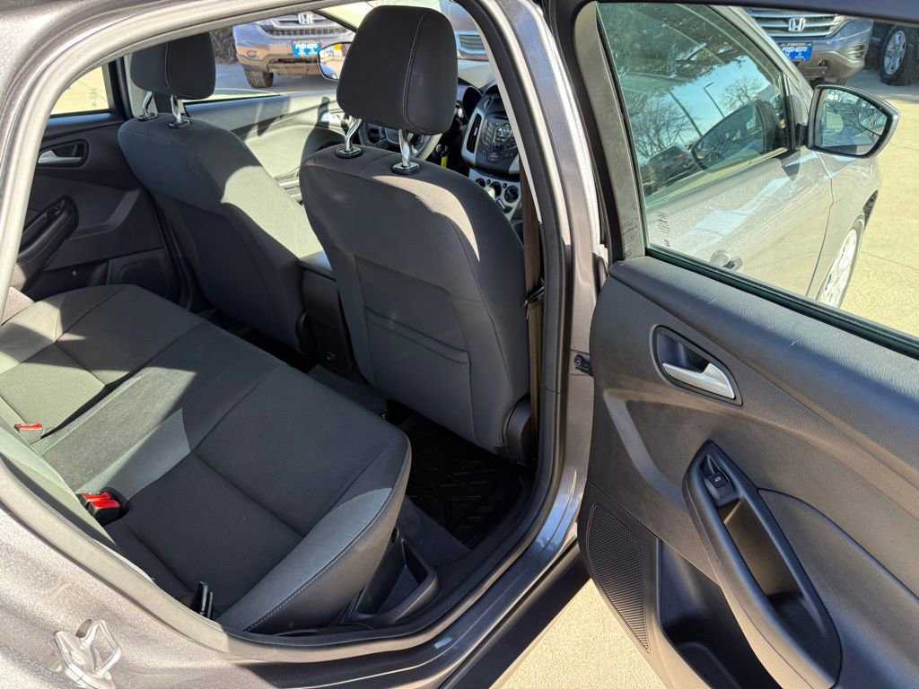 Used 2012 Ford Focus SE image 16