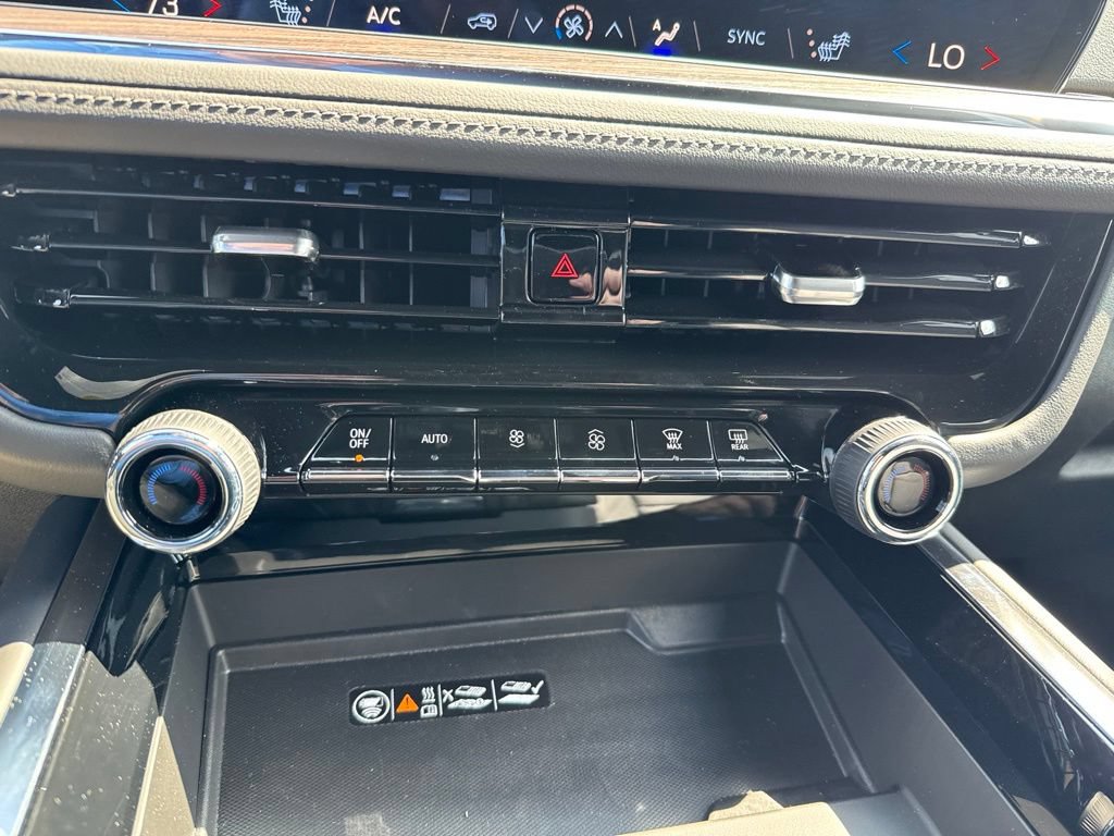 New 2026 Chevrolet Suburban LT AWD/4WD image 35