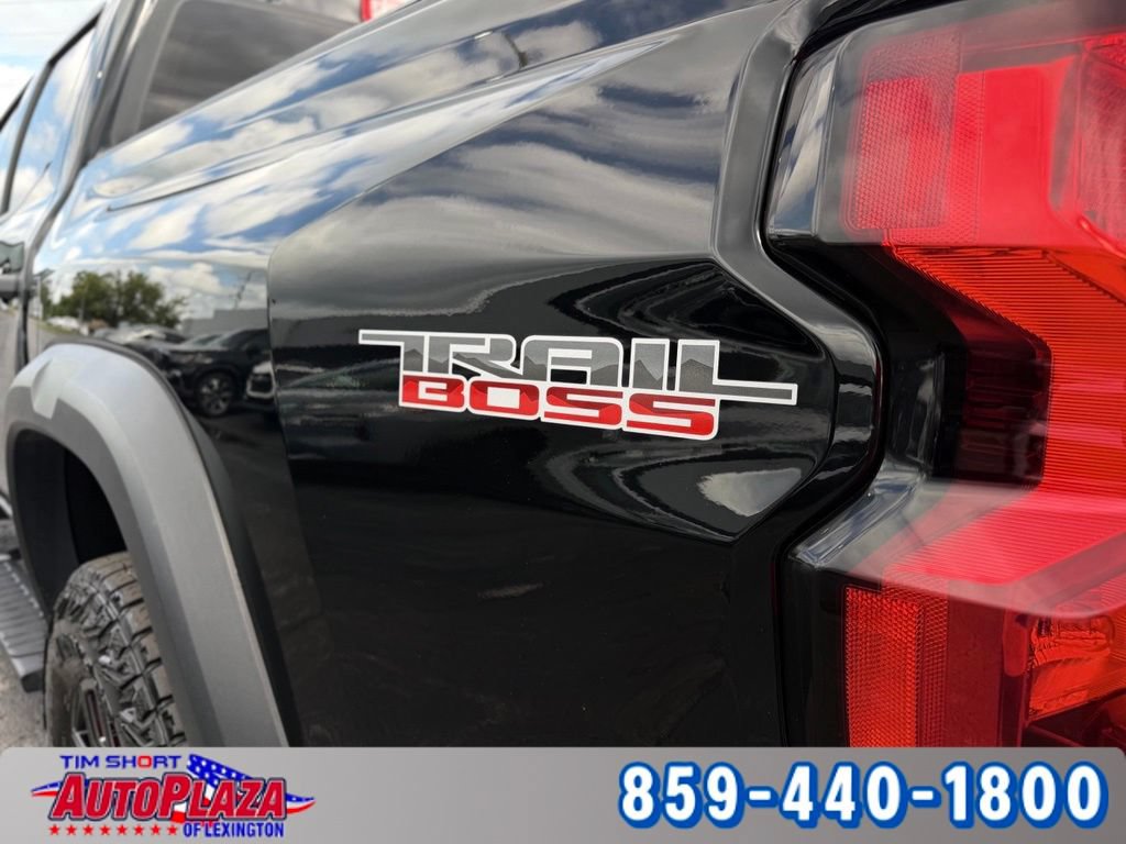 Used 2024 Chevrolet Colorado Trail Boss w/ Advanced Trailering Package AWD/4WD image 38