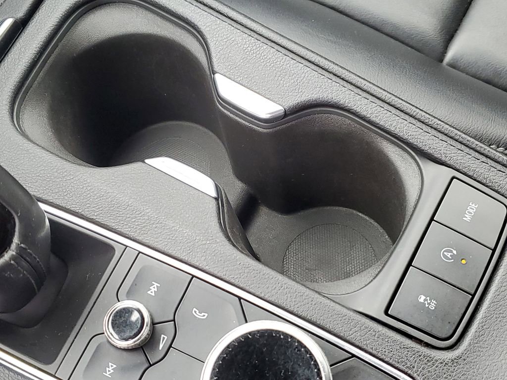 Used 2019 Cadillac XT4 Premium Luxury w/ Cold Weather Package image 18