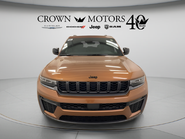 Used 2026 Jeep Grand Cherokee Limited w/ Limited Altitude Package AWD/4WD image 2