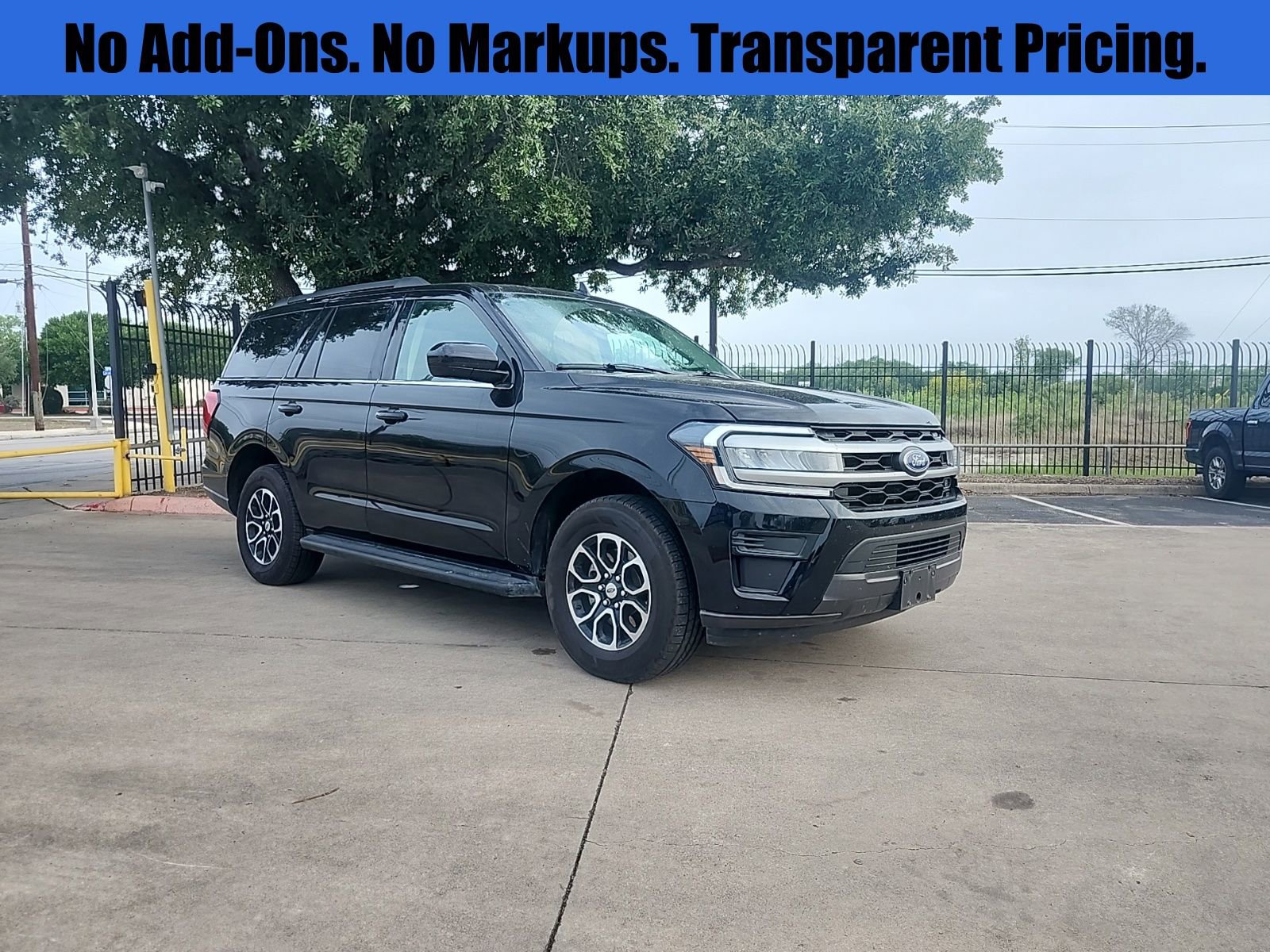 Used 2024 Ford Expedition XLT