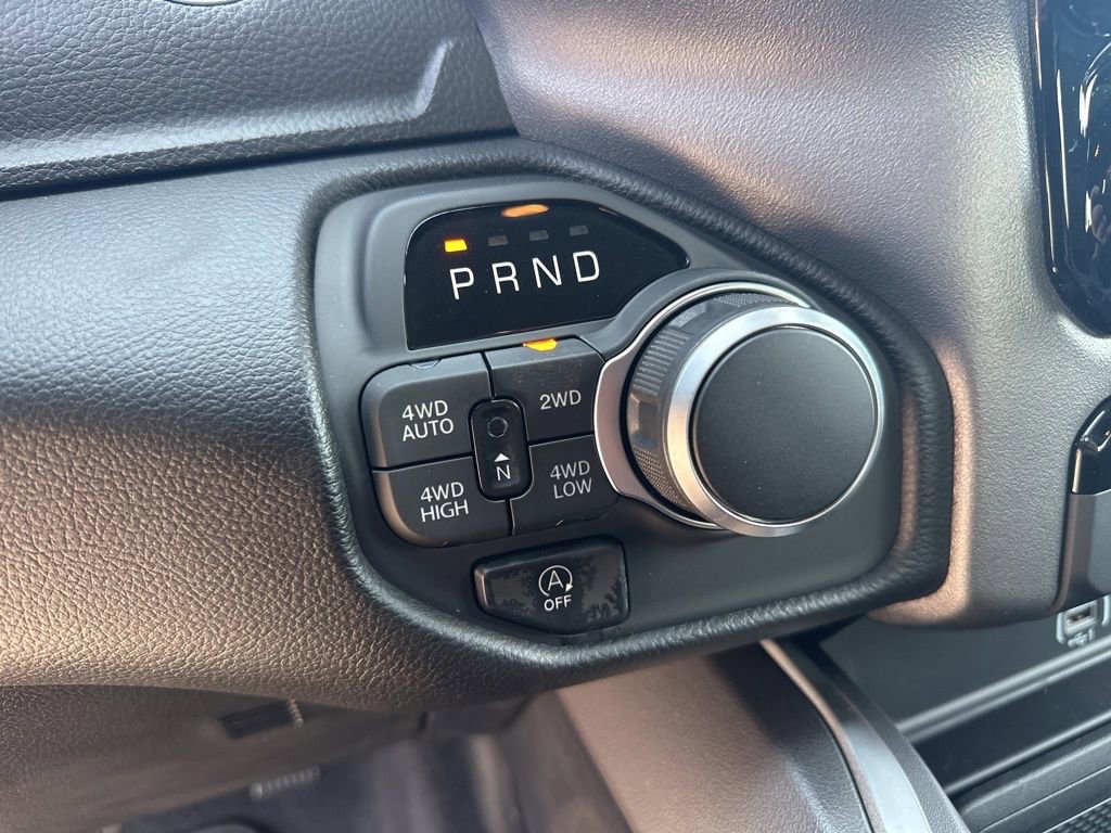 New 2026 RAM 1500 4x4 Crew Cab image 26