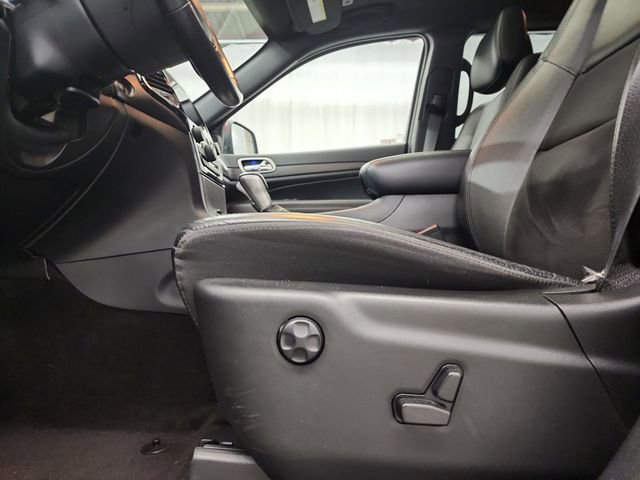 Used 2022 Jeep Grand Cherokee Laredo X image 15