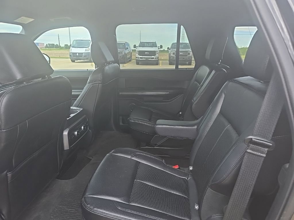 Used 2021 Ford Expedition XLT AWD/4WD image 12
