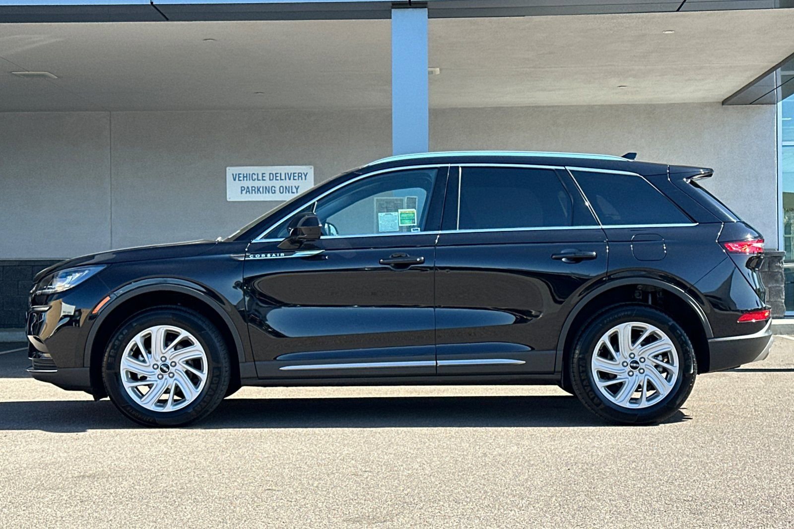 Used 2021 Lincoln Corsair AWD w/ Towing Package I image 6