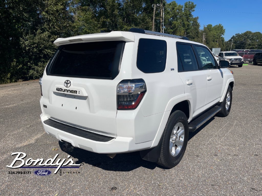 Used 2021 Toyota 4Runner SR5 Premium w/ Moonroof Package RWD image 15