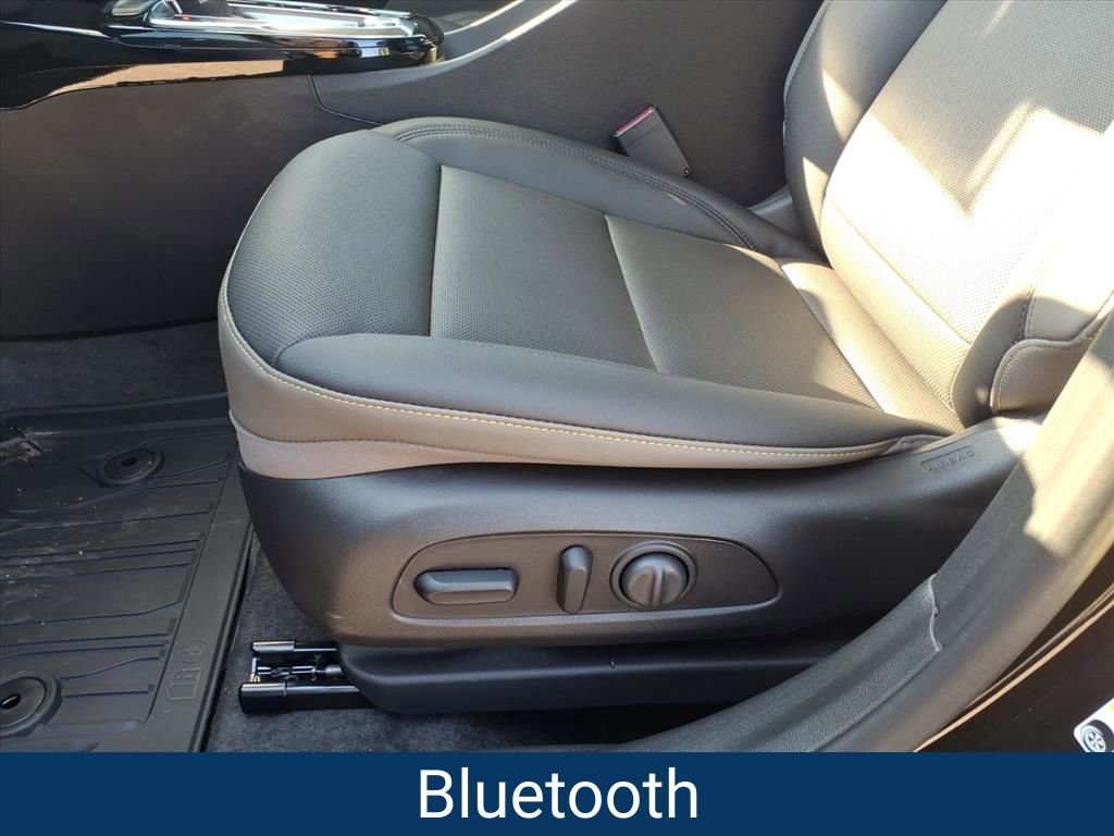 New 2026 Chevrolet Trax ACTIV w/ Sunroof Package image 16