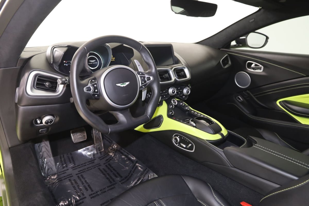 Used 2019 Aston Martin V8 Vantage Coupe RWD image 36