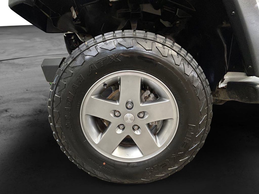 Used 2011 Jeep Wrangler Sport AWD/4WD image 9