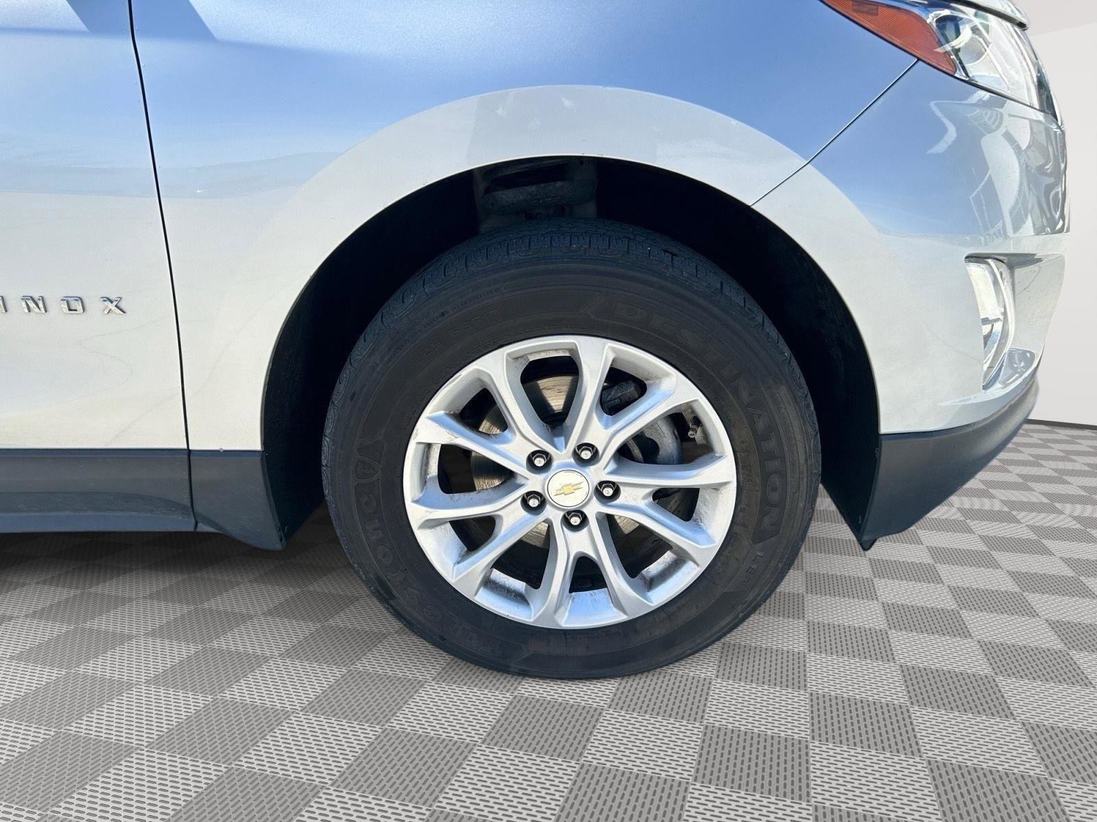 Used 2018 Chevrolet Equinox LT AWD/4WD image 13