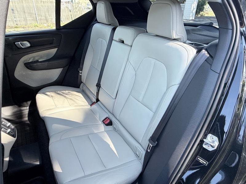 Used 2019 Volvo XC40 T5 Momentum AWD/4WD image 8