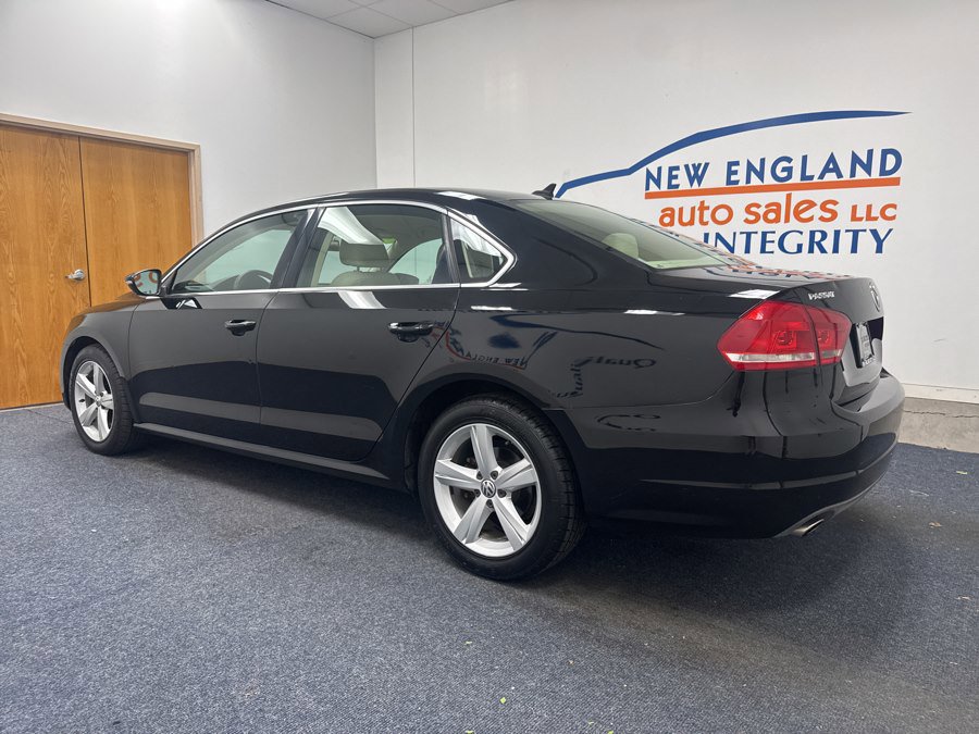 Used 2012 Volkswagen Passat 2.5 SE FWD image 2