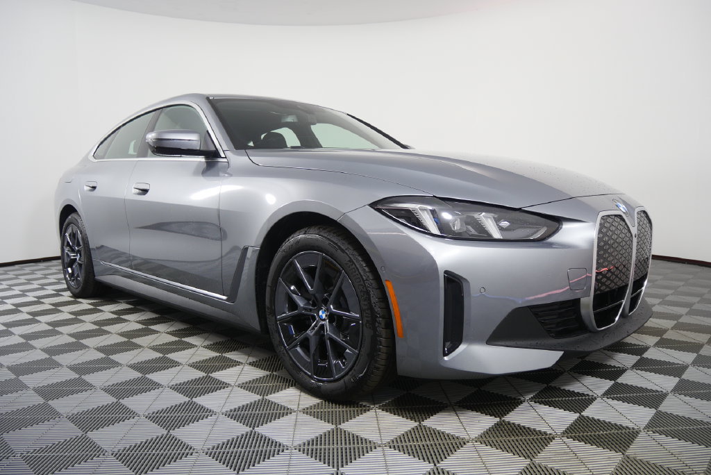 New 2026 BMW i4 xDrive40i w/ Parking Assistance Package AWD/4WD image 2