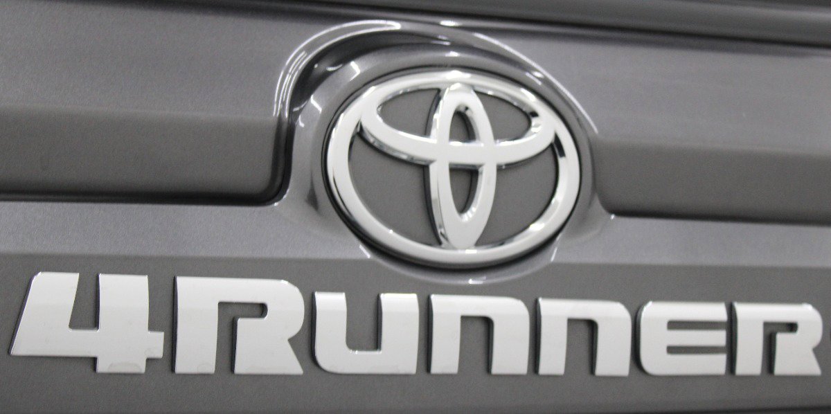 Used 2018 Toyota 4Runner SR5 Premium RWD image 30