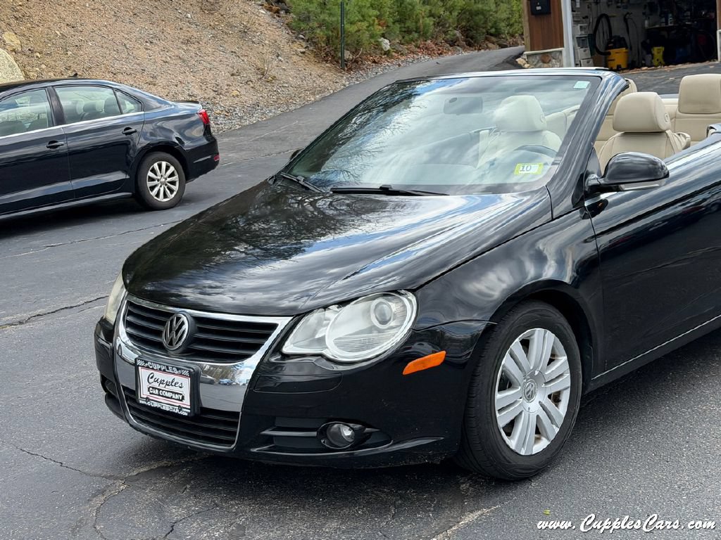 Used 2008 Volkswagen Eos 2.0T FWD image 31