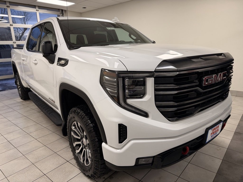 Certified 2022 GMC Sierra 1500 AT4 w/ AT4 Preferred Package image 2