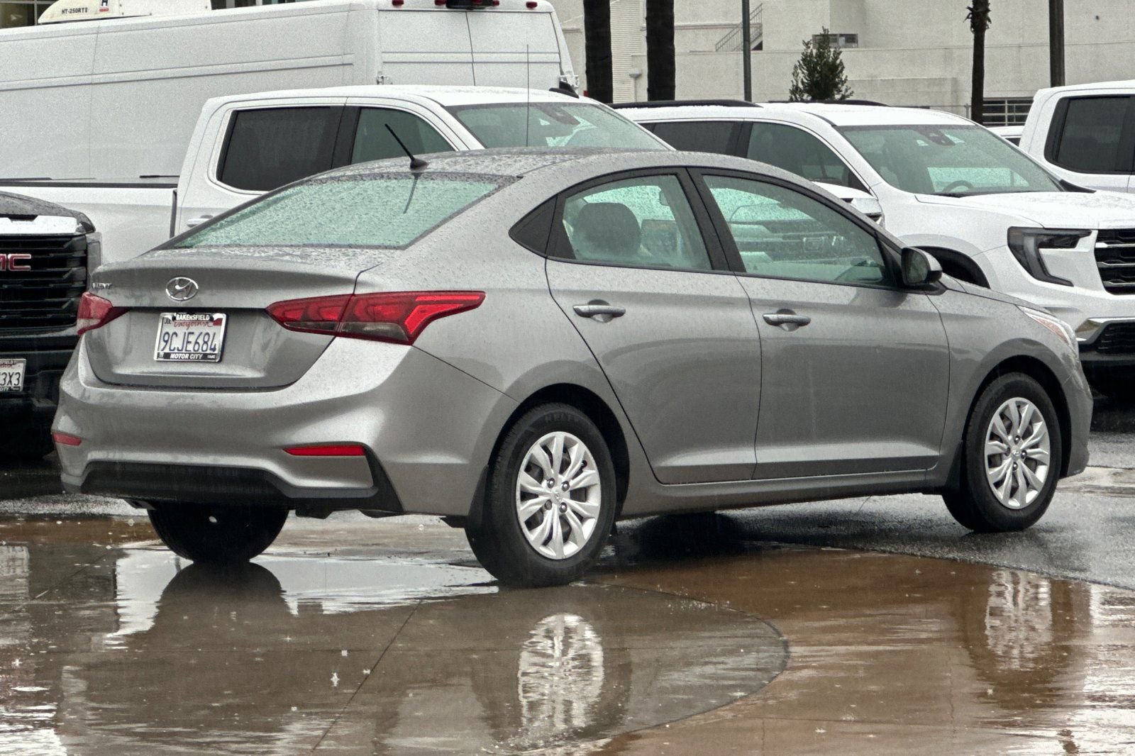 Used 2022 Hyundai Accent SE image 4