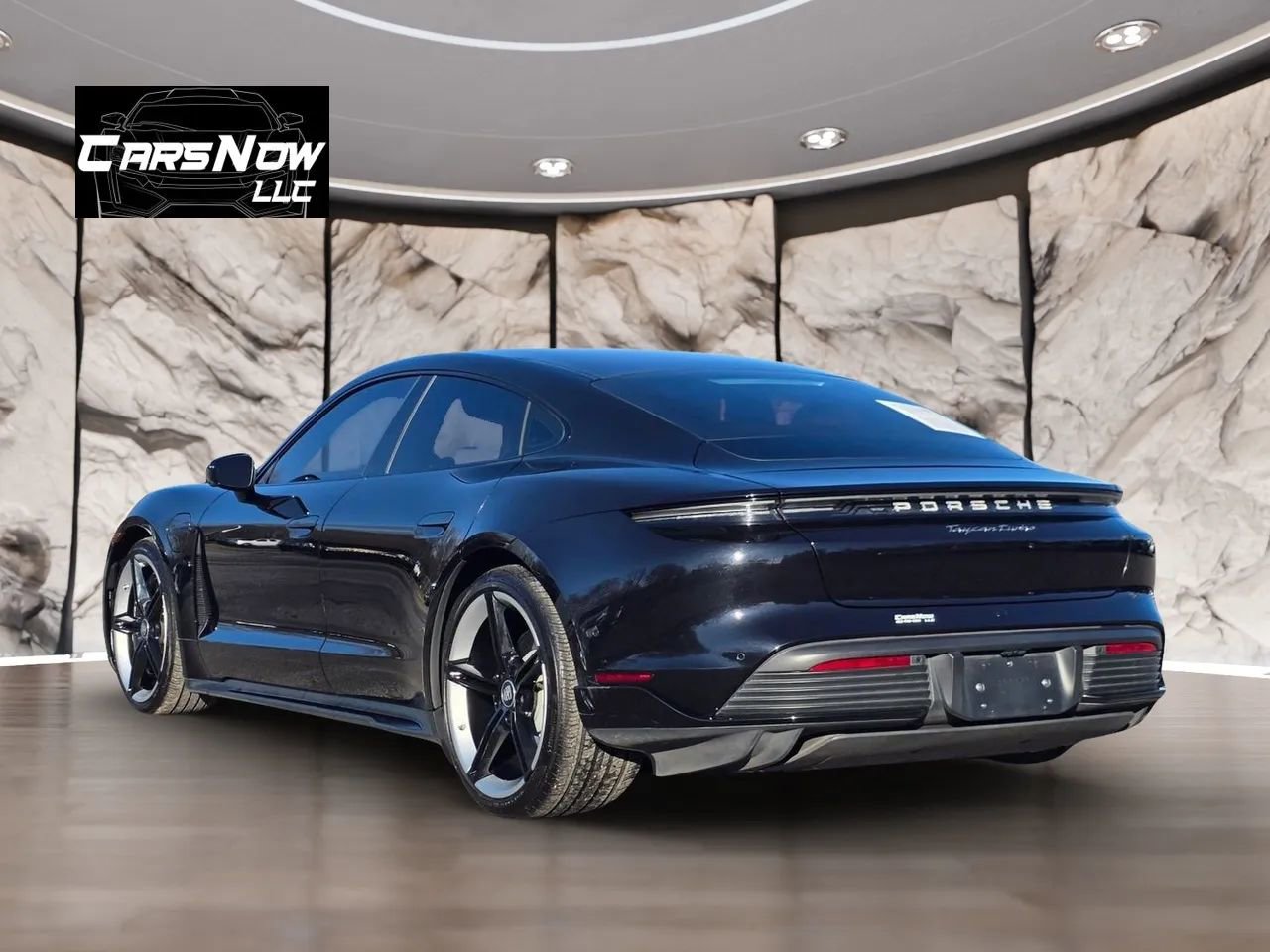 Used 2020 Porsche Taycan image 4
