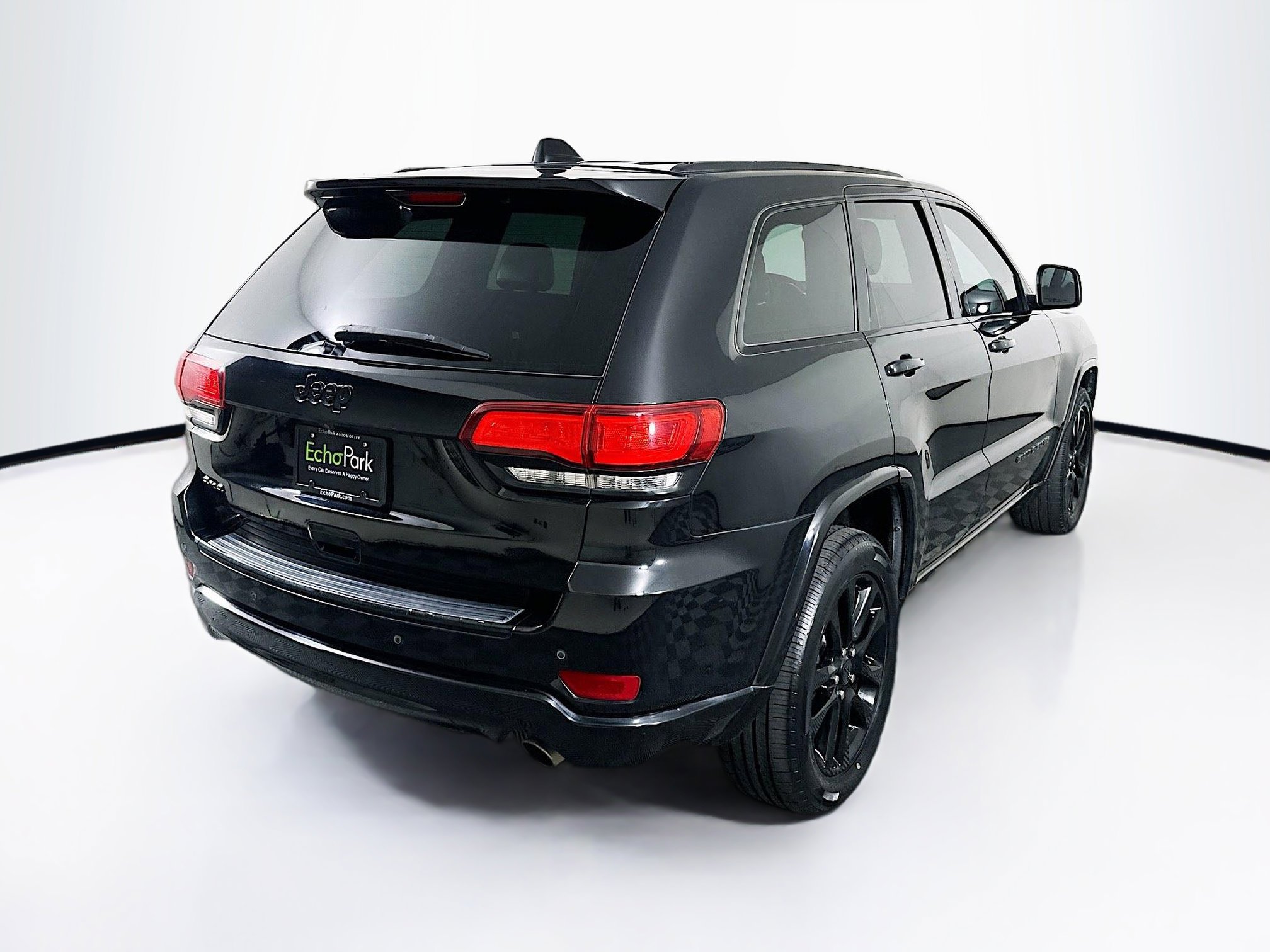 Used 2017 Jeep Grand Cherokee Altitude AWD/4WD image 9