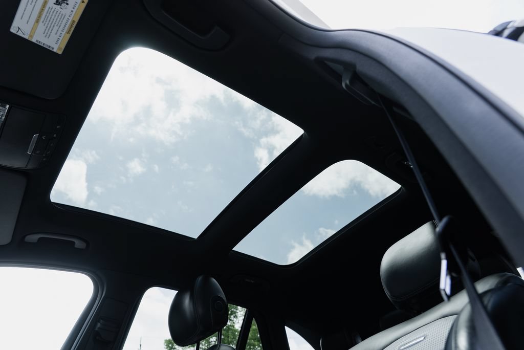 Used 2019 Mercedes-Benz GLC 63 AMG 4MATIC w/ Multimedia Package image 20