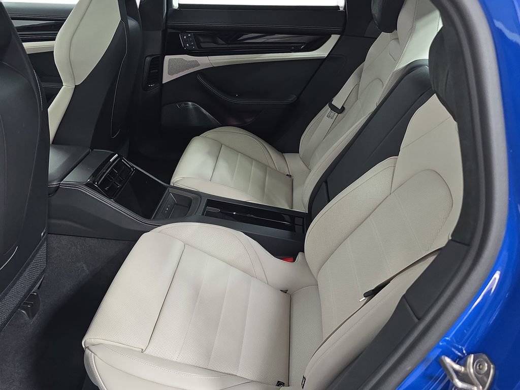 Certified 2025 Porsche Panamera GTS image 24