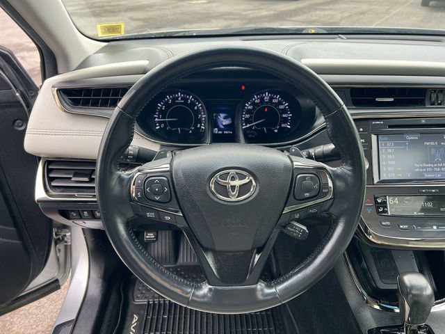 Used 2018 Toyota Avalon Limited w/ All Weather Liner Package FWD image 28