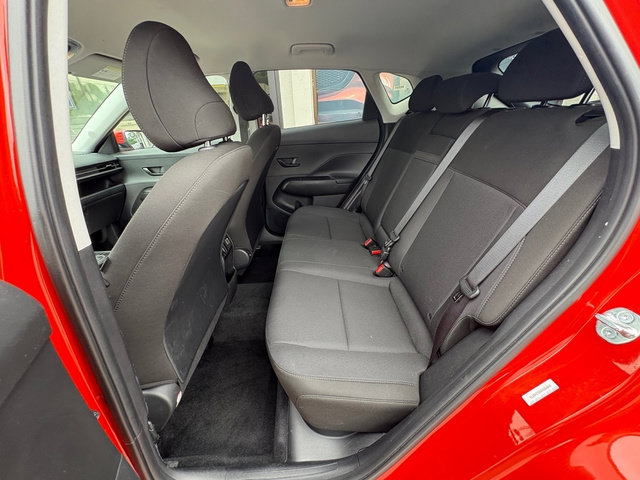 Used 2025 Hyundai Kona SEL FWD image 16