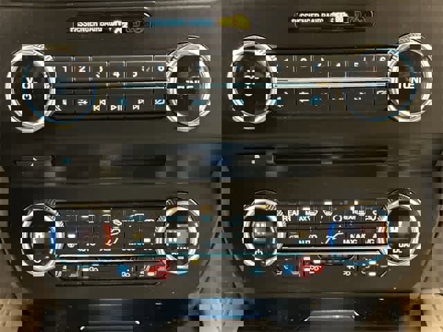 Used 2018 Ford Expedition XLT w/ Equipment Group 202A image 15