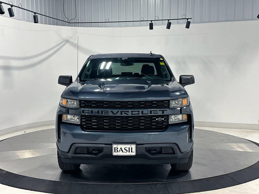Used 2020 Chevrolet Silverado 1500 Custom w/ Custom Value Package AWD/4WD image 9