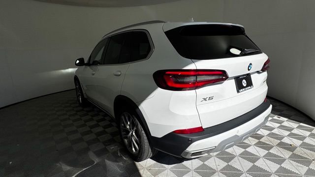 Used 2023 BMW X5 xDrive40i w/ Premium Package image 5
