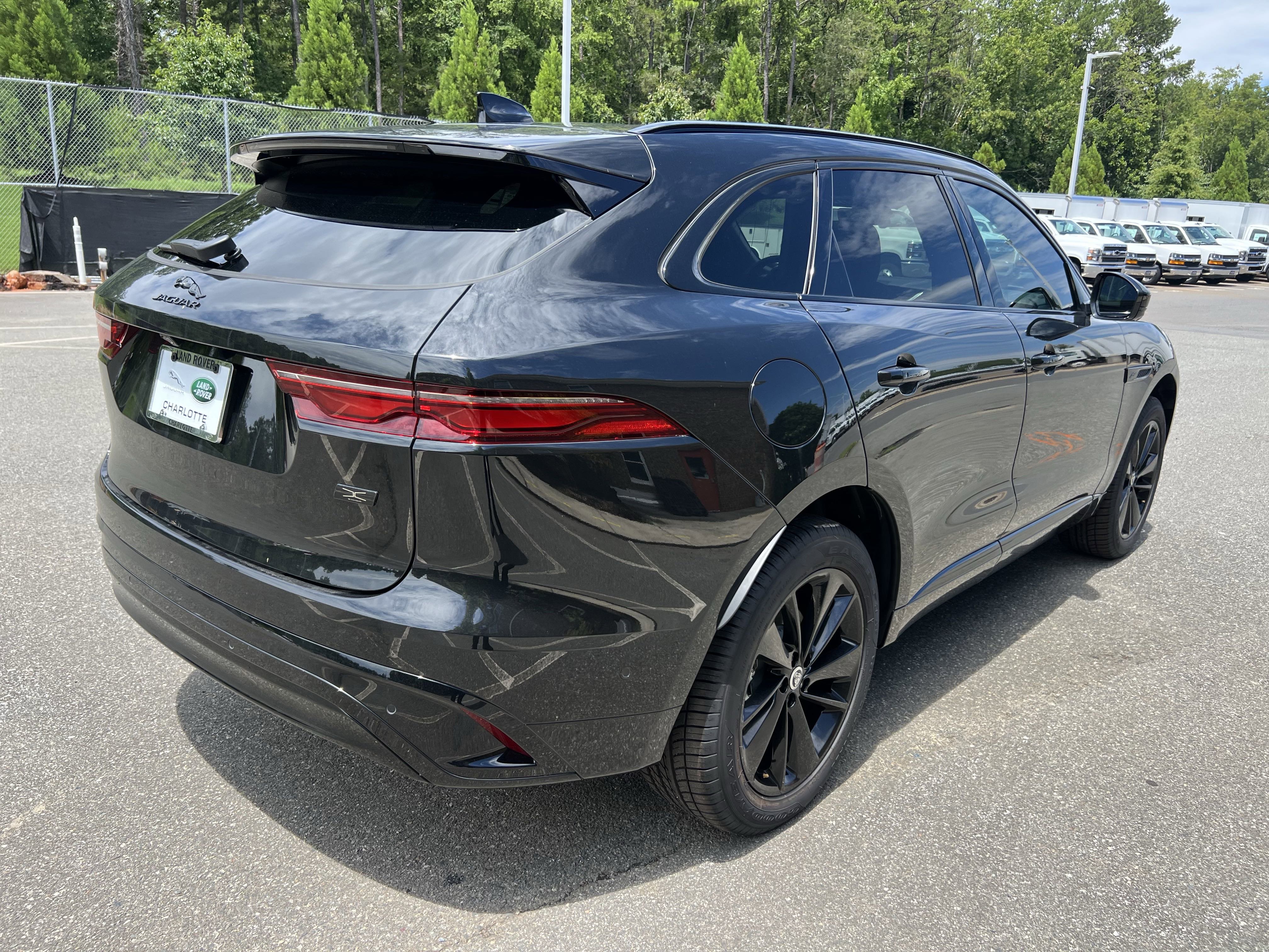 New 2026 Jaguar F-PACE R-Dynamic S image 7