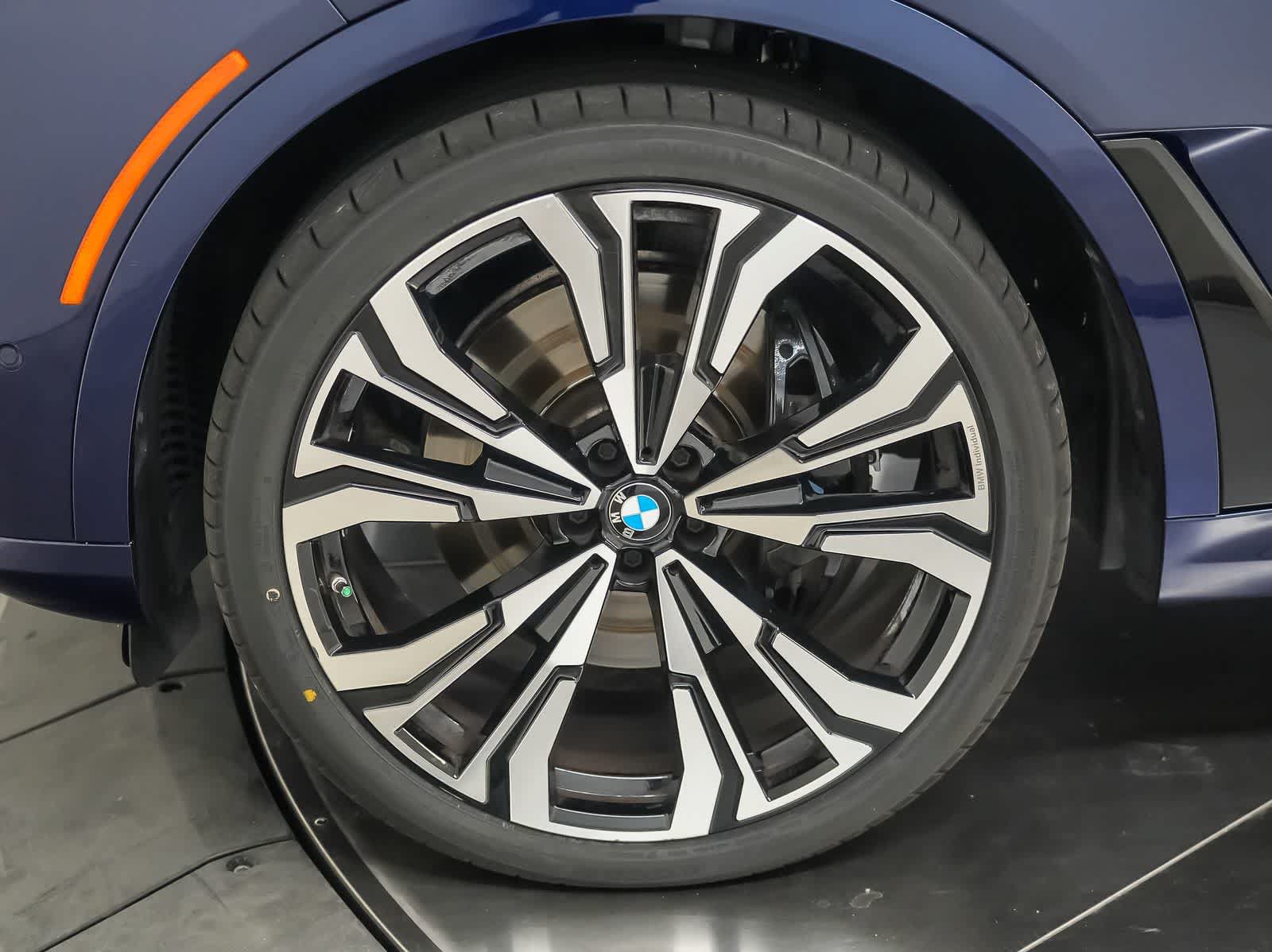 Used 2024 BMW X7 M60i w/ Executive Package AWD/4WD image 13