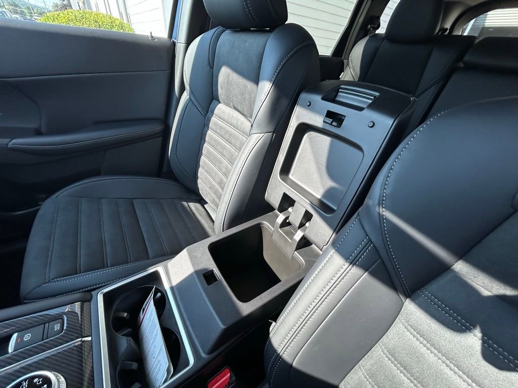 New 2025 Mitsubishi Outlander SE AWD/4WD image 37