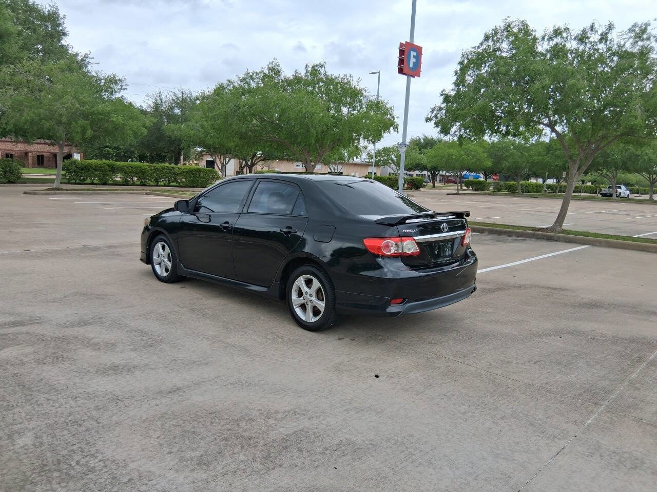 Used 2013 Toyota Corolla S FWD image 4