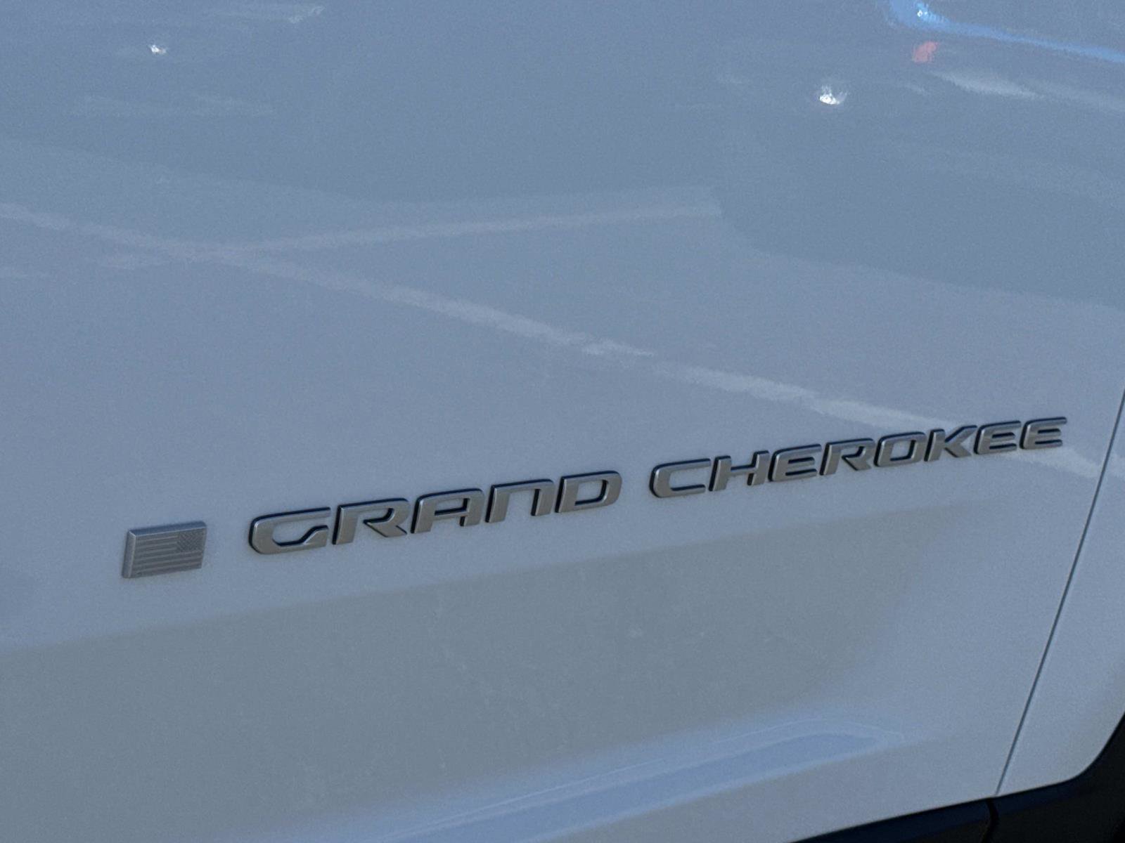 New 2026 Jeep Grand Cherokee L Laredo image 30