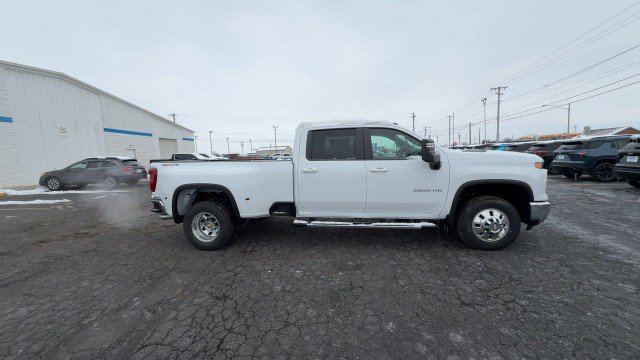 New 2026 Chevrolet Silverado 3500 LT w/ All Star Edition image 9
