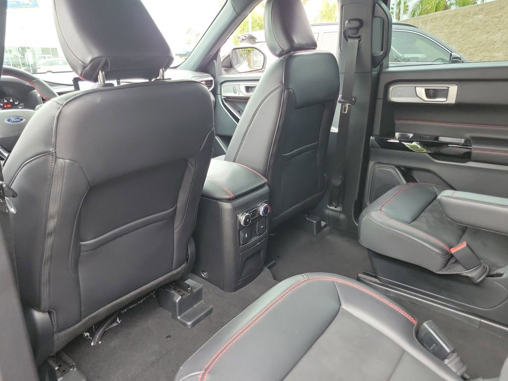 Used 2023 Ford Explorer ST-Line w/ Class IV Trailer Tow Package RWD image 13